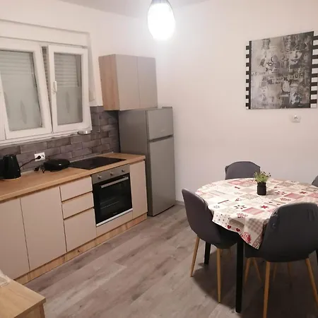 Appartement Teskera Knin
